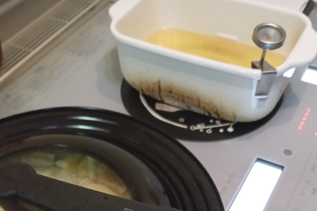 お弁当のおかず調理中