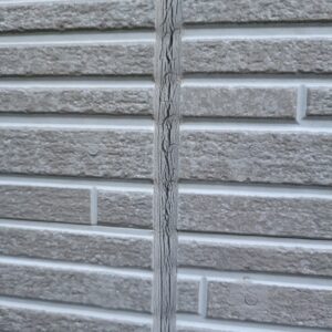 外壁の目地のひび割れ